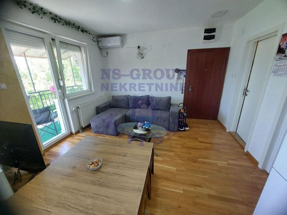 Slika 1 - Prodaje se jednoiposoban stan na Adicama 31m2